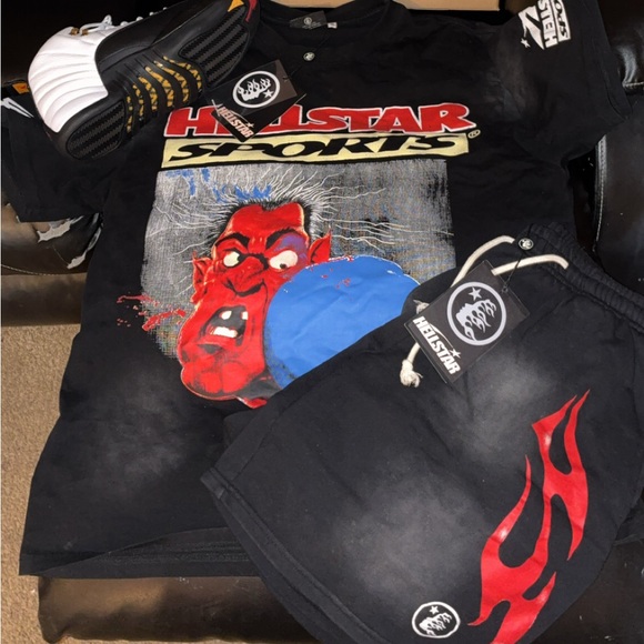 HELLSTAR OUTFIT - Picture 3 of 5